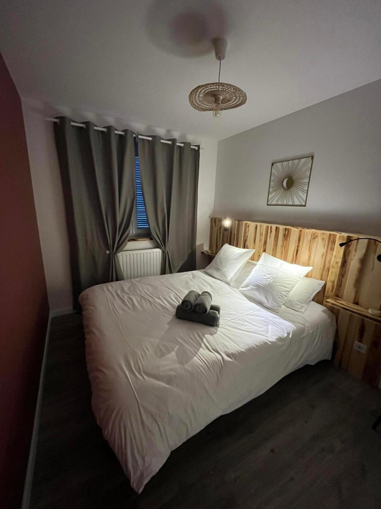 Grand Gite Des Pins Chaumousey Extérieur photo